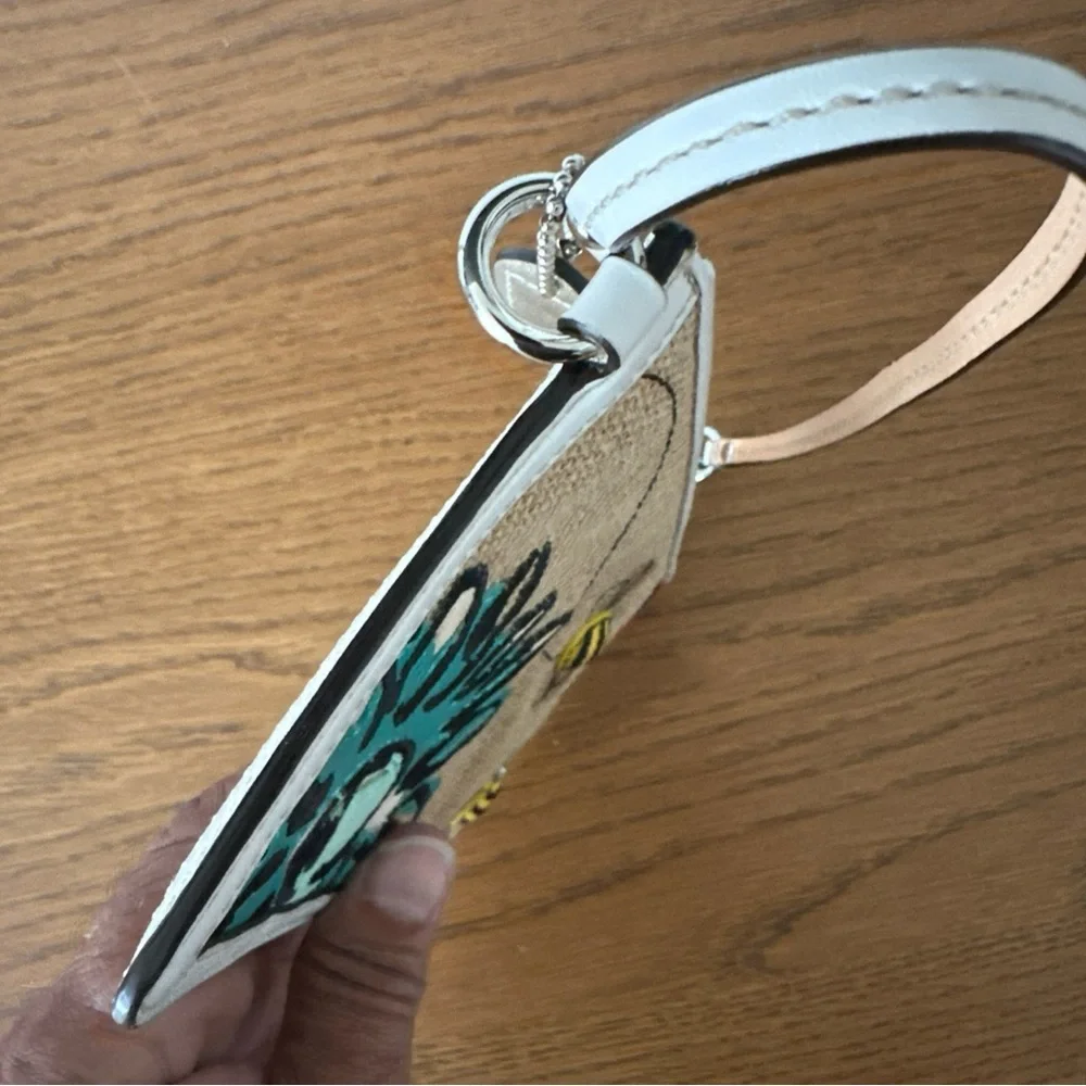 Coach Wristlet Pouch Floral Bumble Bee Crystals Burlap Leather Trim Zip Purse - Picture 14 of 15